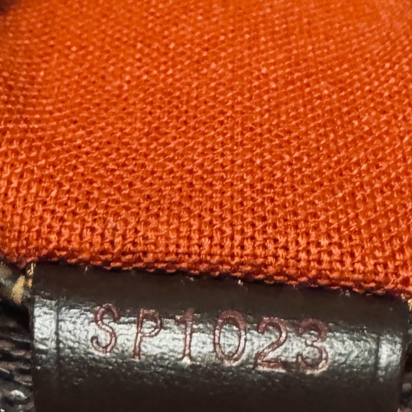 Pre Loved Louis Vuitton Damier Bastille Messenger Bag N45258 - Picture 7 of 8